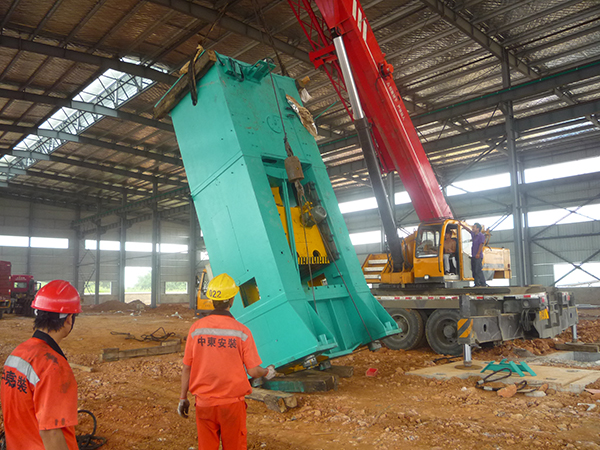 大型沖床吊裝 大型沖床吊裝