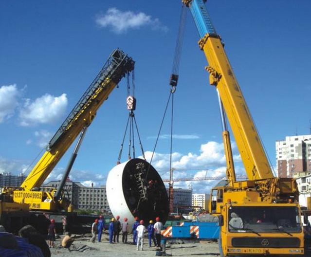 該如何降低起重機(jī)進(jìn)行設(shè)備吊裝時駕駛室內(nèi)噪音 該如何降低起重機(jī)進(jìn)行設(shè)備吊裝時駕駛室內(nèi)噪音