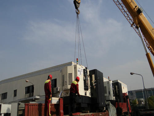 無錫設備吊裝公司告訴你怎樣避免搬運過程中的受傷問題？